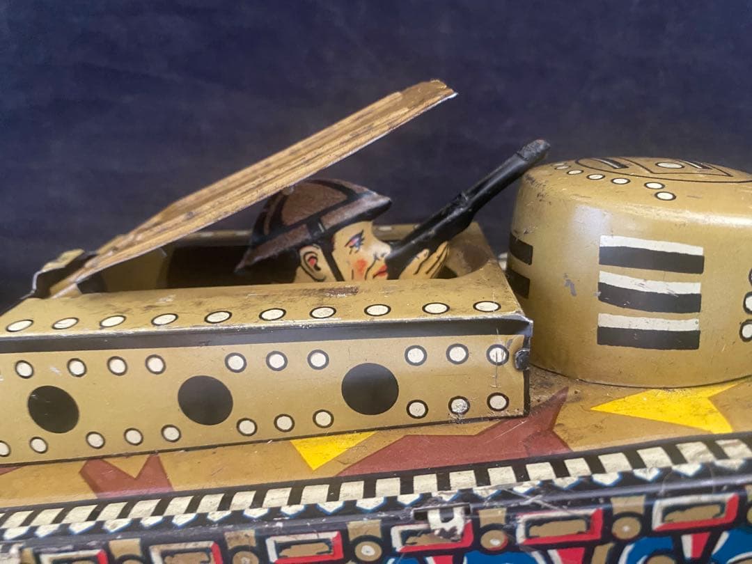 ⭐️ 希少品！ Marx toys 製 ゼンマイ式ブリキ戦車です。