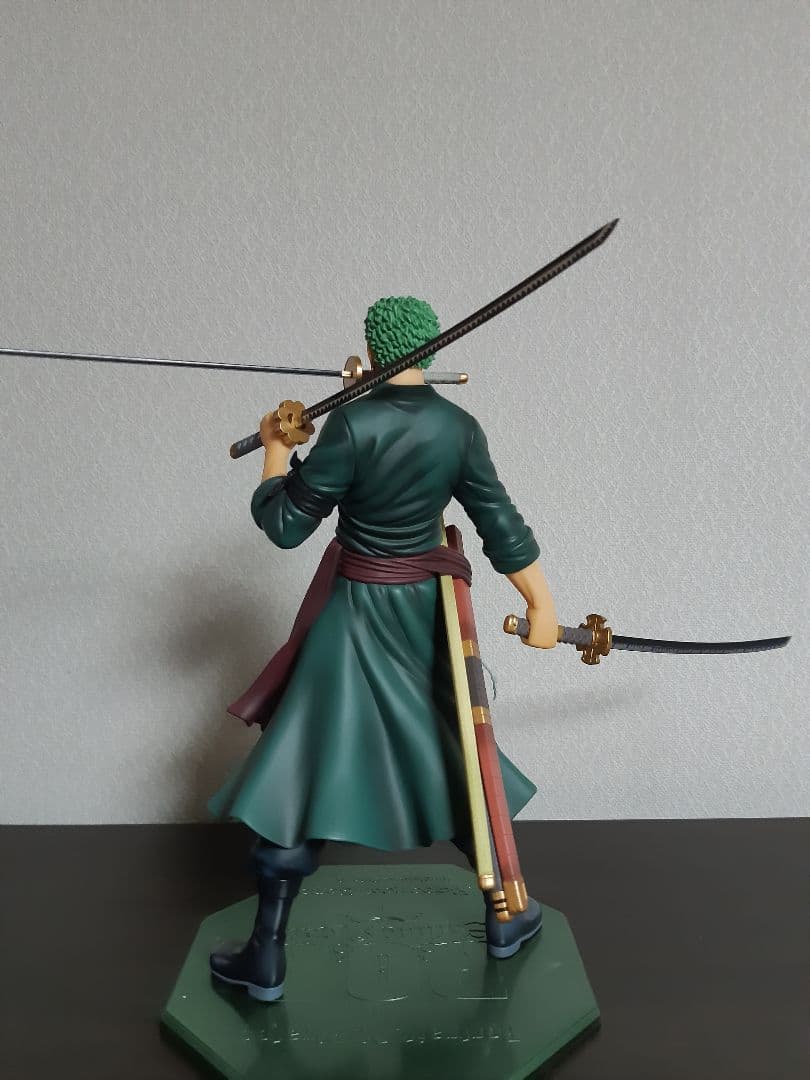 ロロノア・ゾロ　ワンピースフィギュア