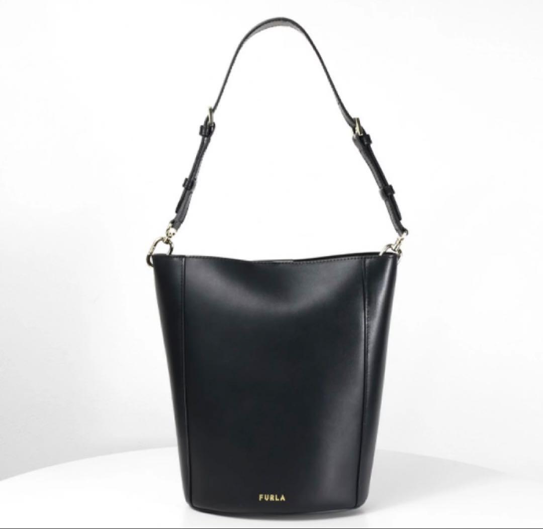フルラ バケットバッグ 2wayショルダー レザー ブラック ロゴ 証明書付き