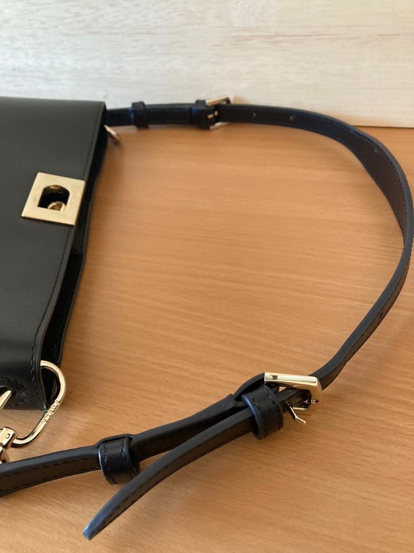 フルラ バケットバッグ 2wayショルダー レザー ブラック ロゴ 証明書付き