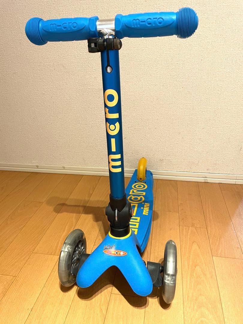 micro✳︎マイクロ キックボード デラックス LED