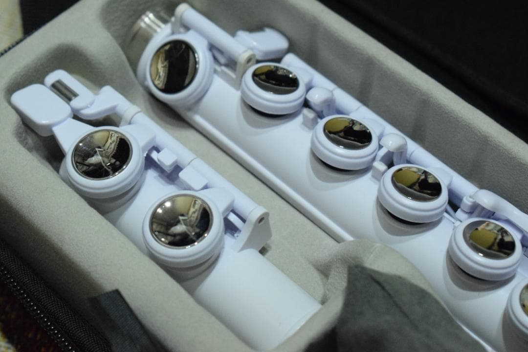 プラスチックフルート nuvo Student Flute