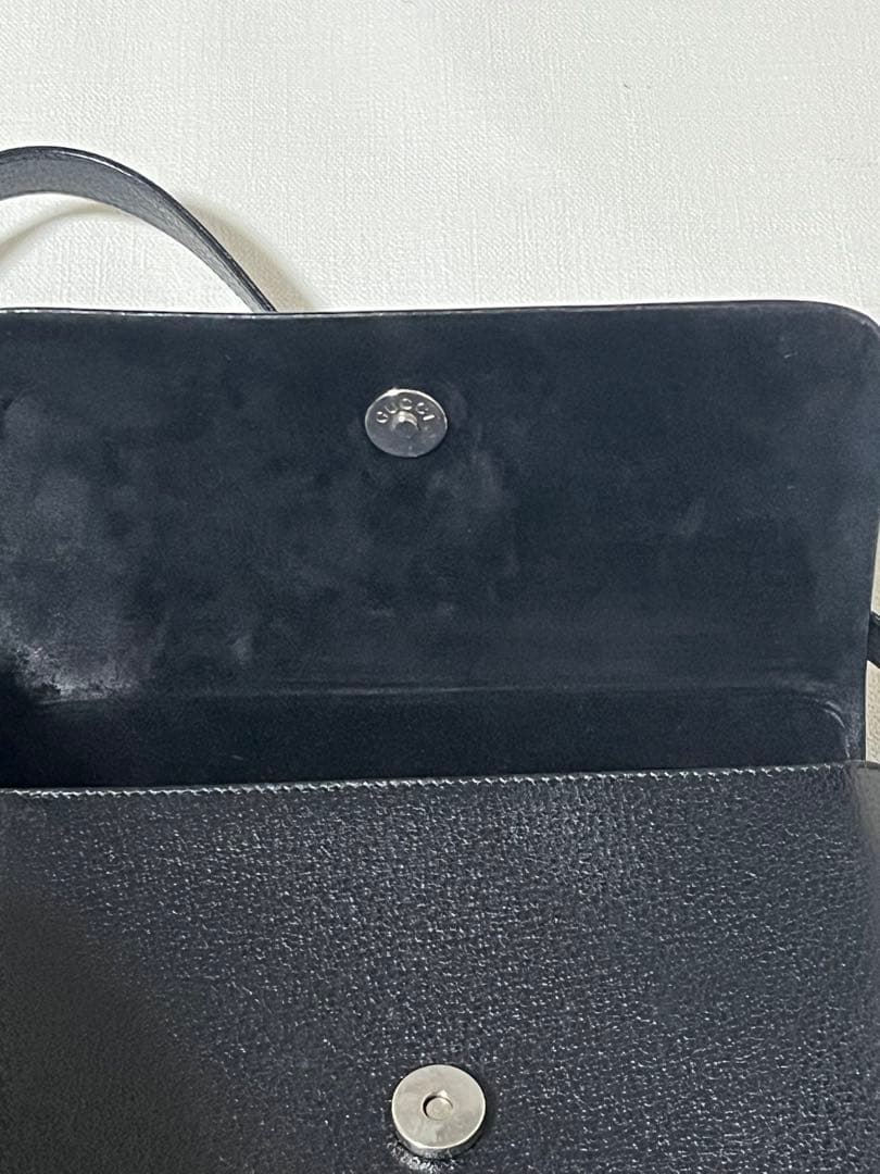 GUCCI レザー　ショルダーバッグ