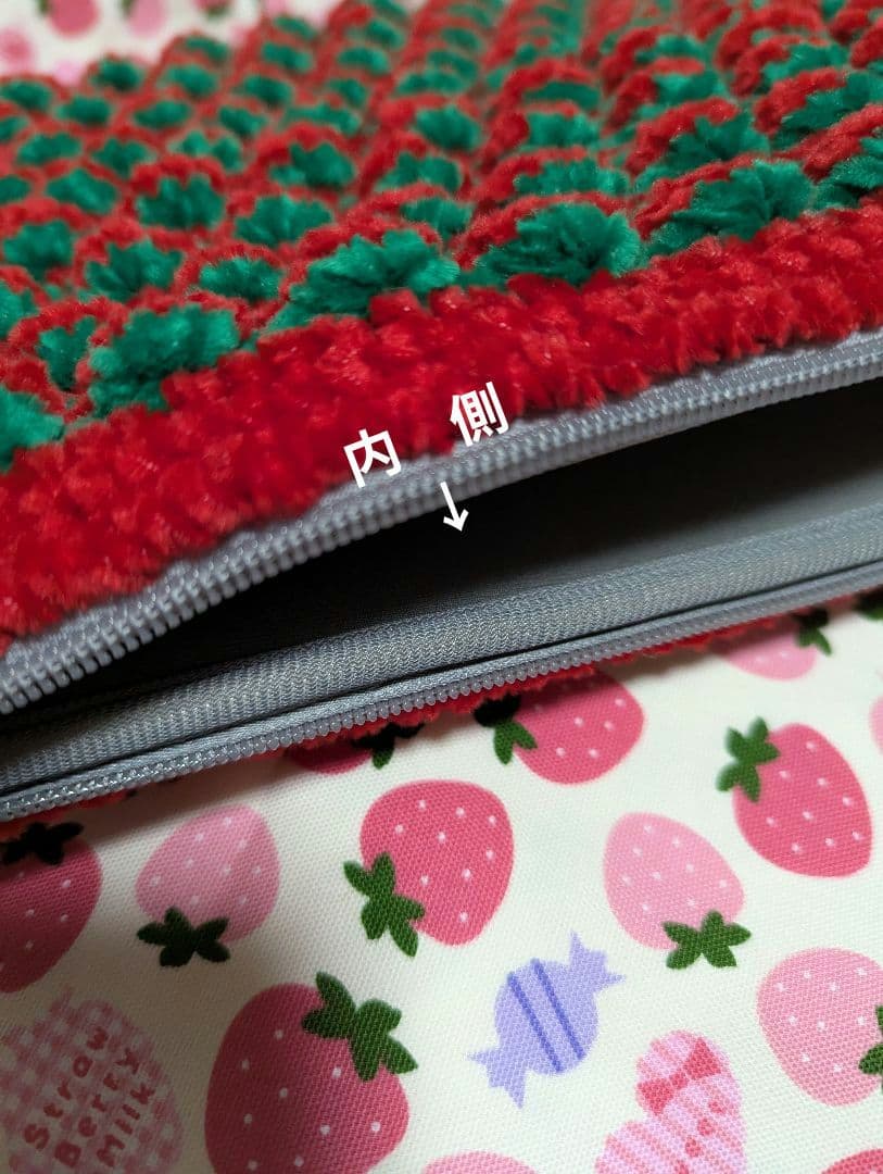 Bible　苺編みタブレットケース