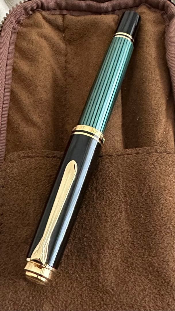 ペリカン　スーベレーン R600 グリーンストライプ　ローラーボール