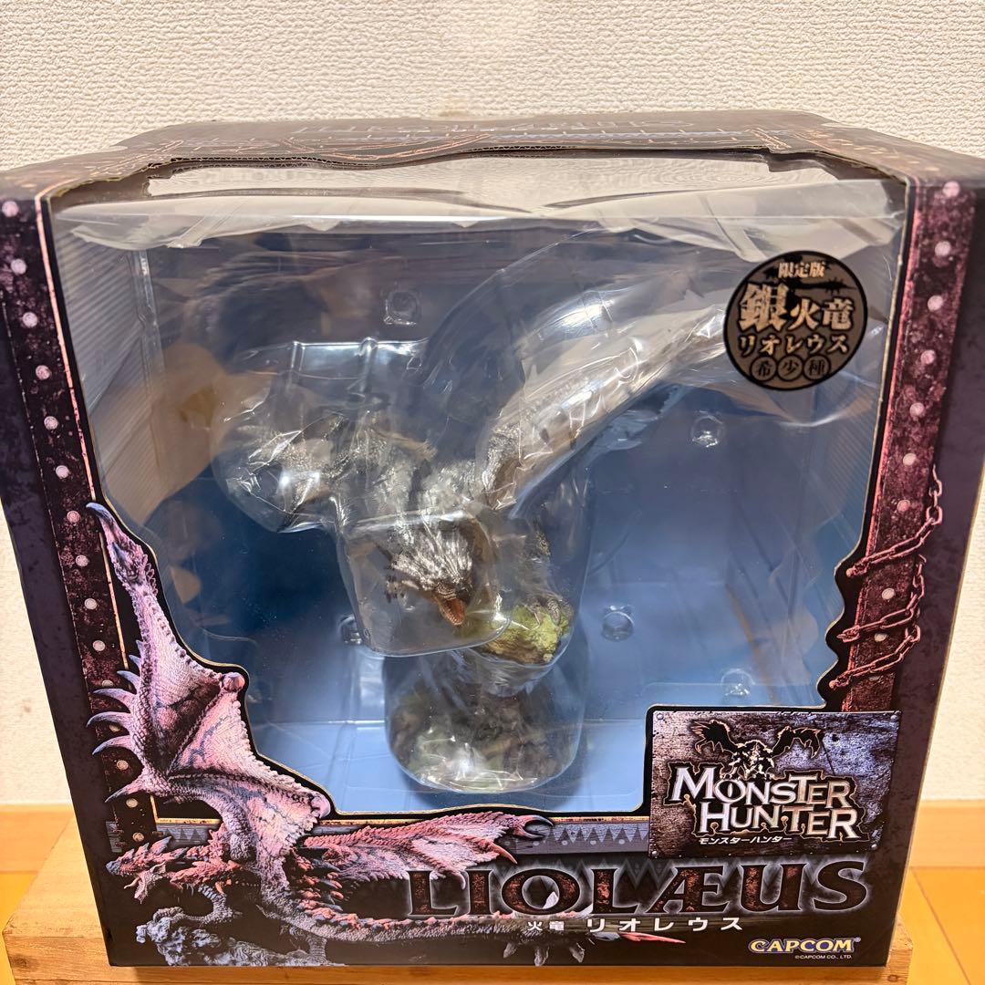 激レア　完全未開封　モンスターハンター　リオレウス希少種　クリエイターズモデル