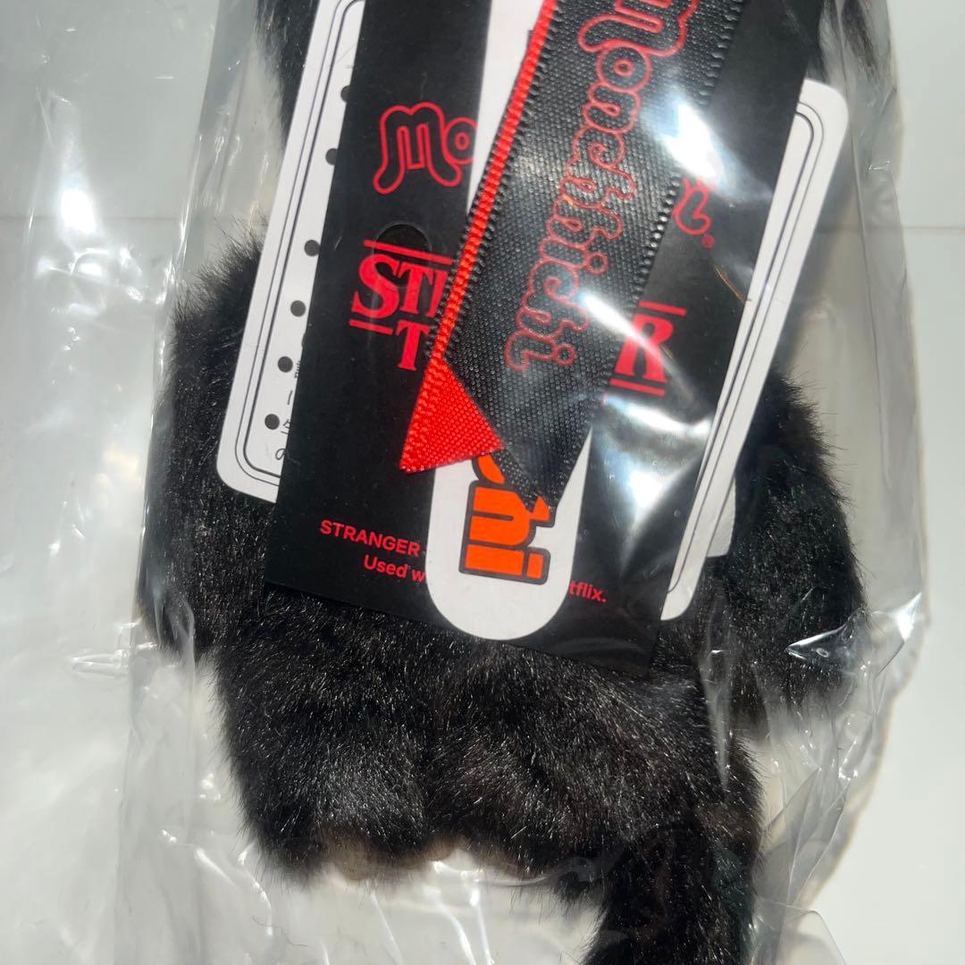 新品未使用 モンチッチ キーチェーン ストレンジャーシングス コラボ