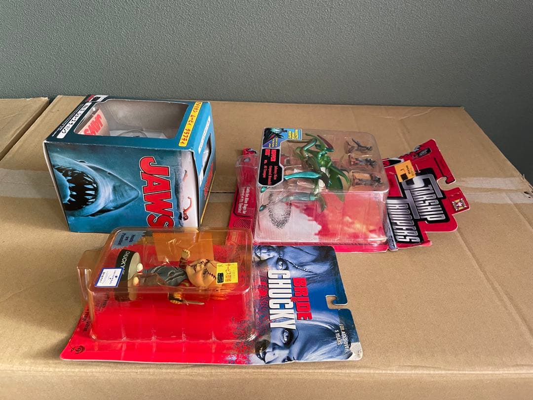 Chucky, Jaws, Starship Troopersフィギュア3点