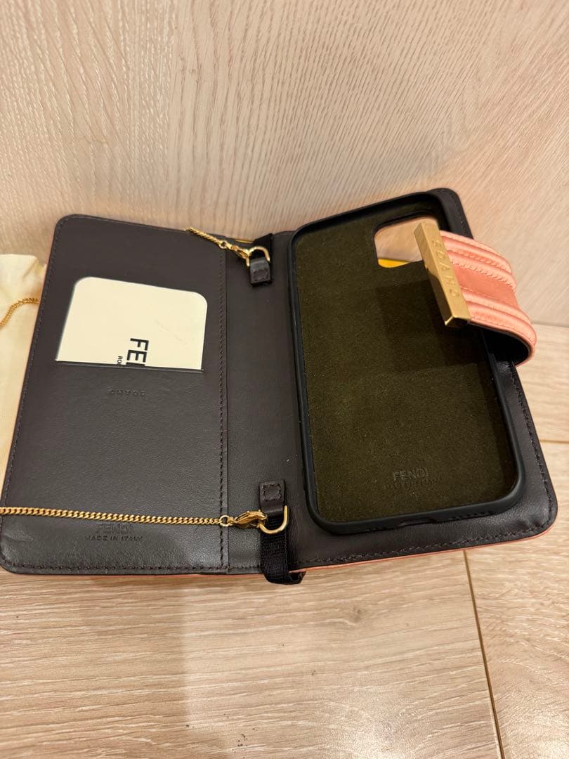 【美品】FENDI x CHAOSコラボケース