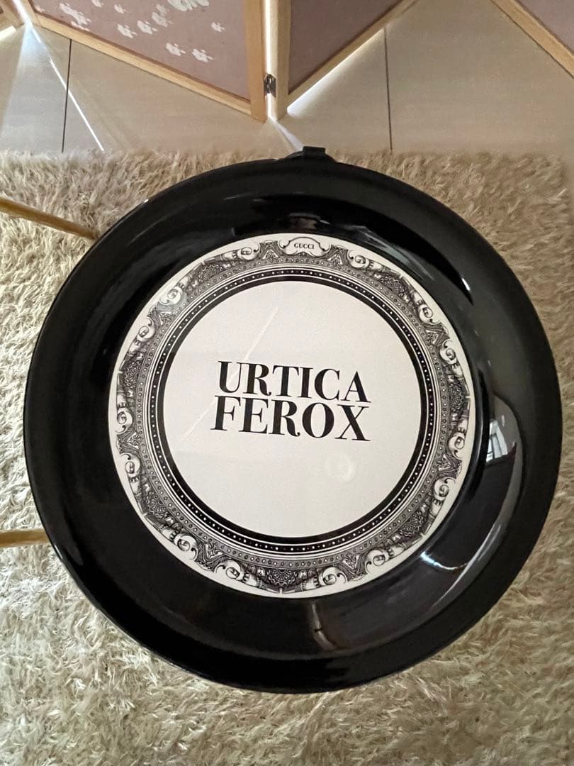 【3/18迄価格】 GUCCI デコール メタルトレイテーブル 26万 廃盤