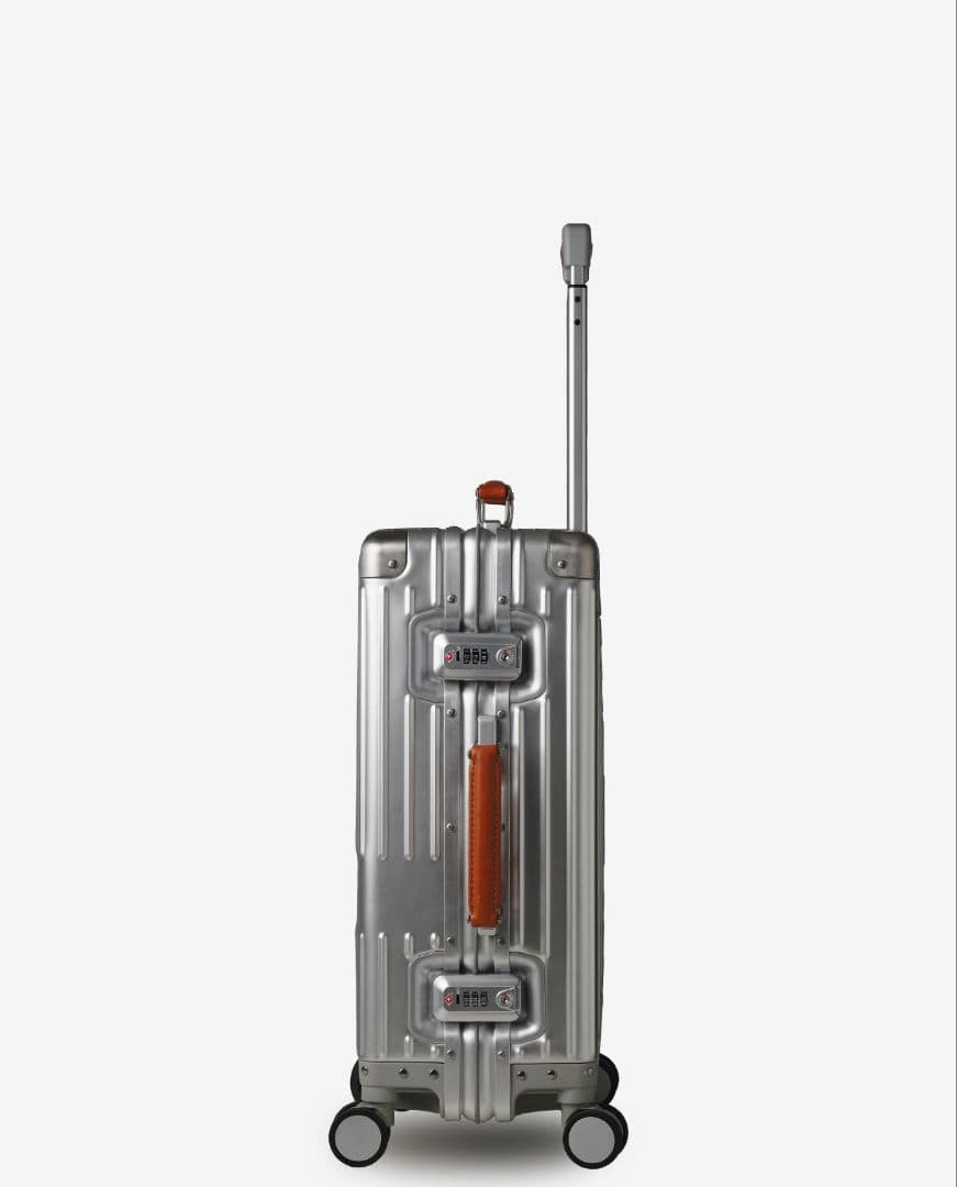 新品 イノベーター INV1811STP Silver 36L Cabin