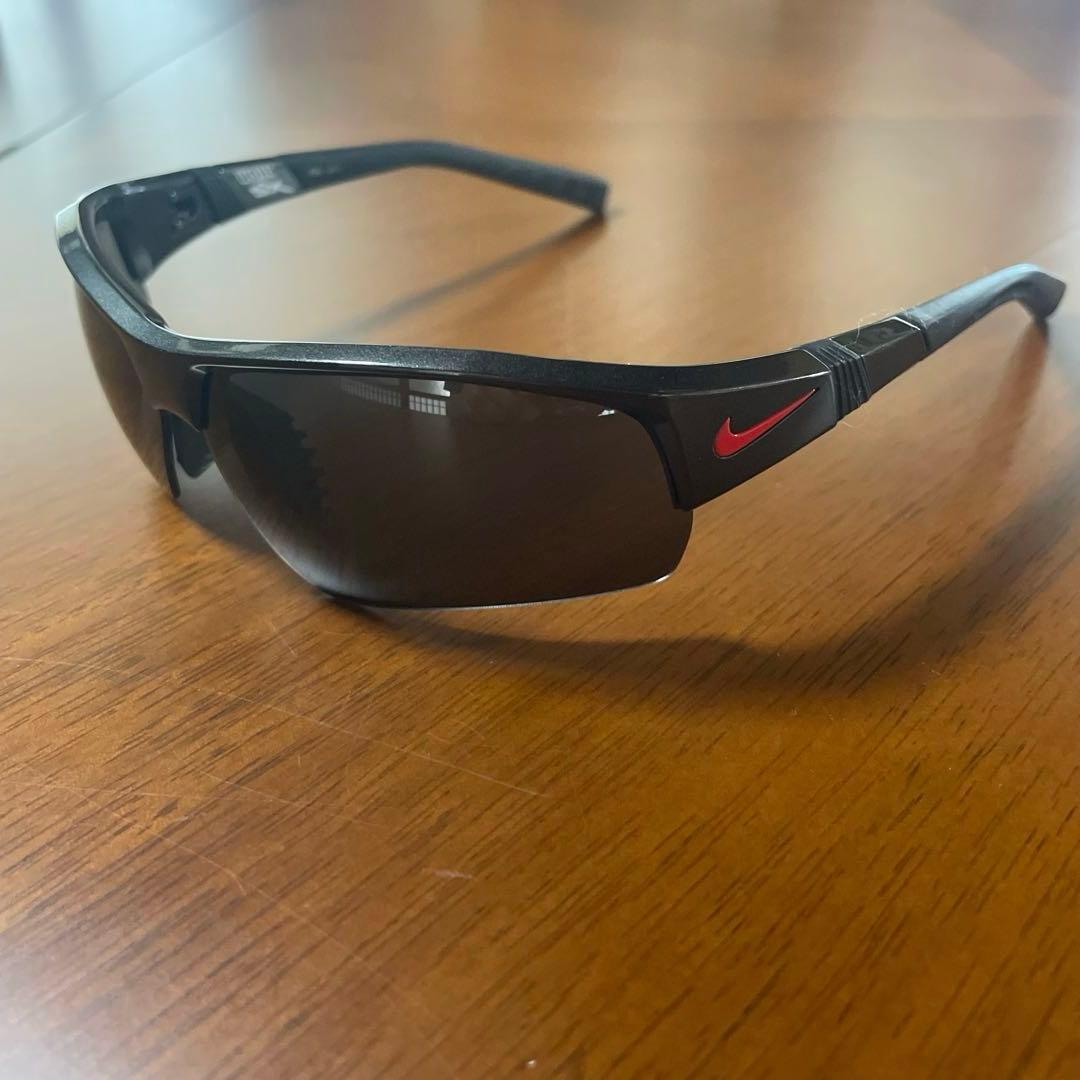 長渕剛　着用　NIKE 赤ロゴ　二枚レンズ サングラス　長渕