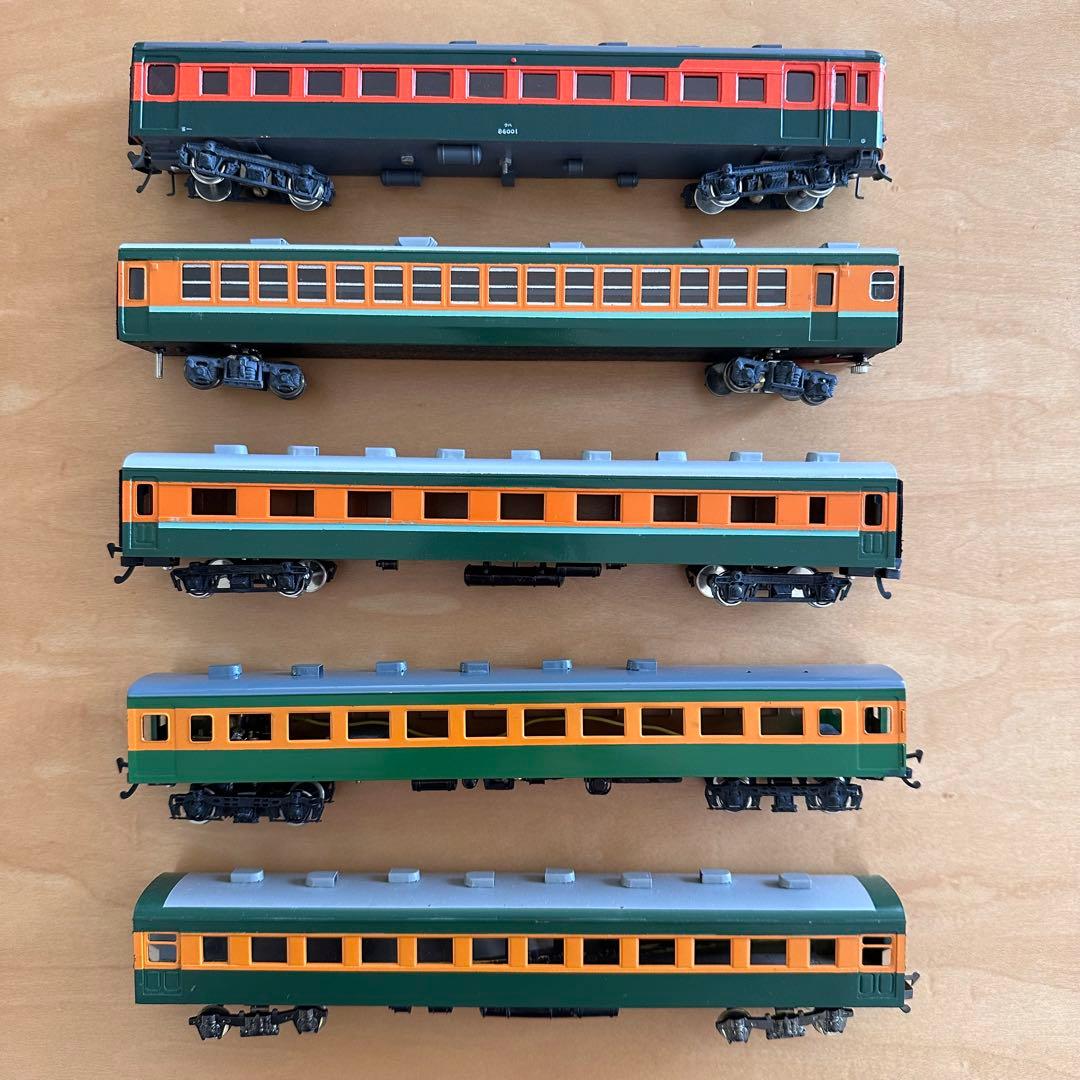 旧湘南型　80系　HOゲージ　一等車　鉄道模型　完成車　モーター付き