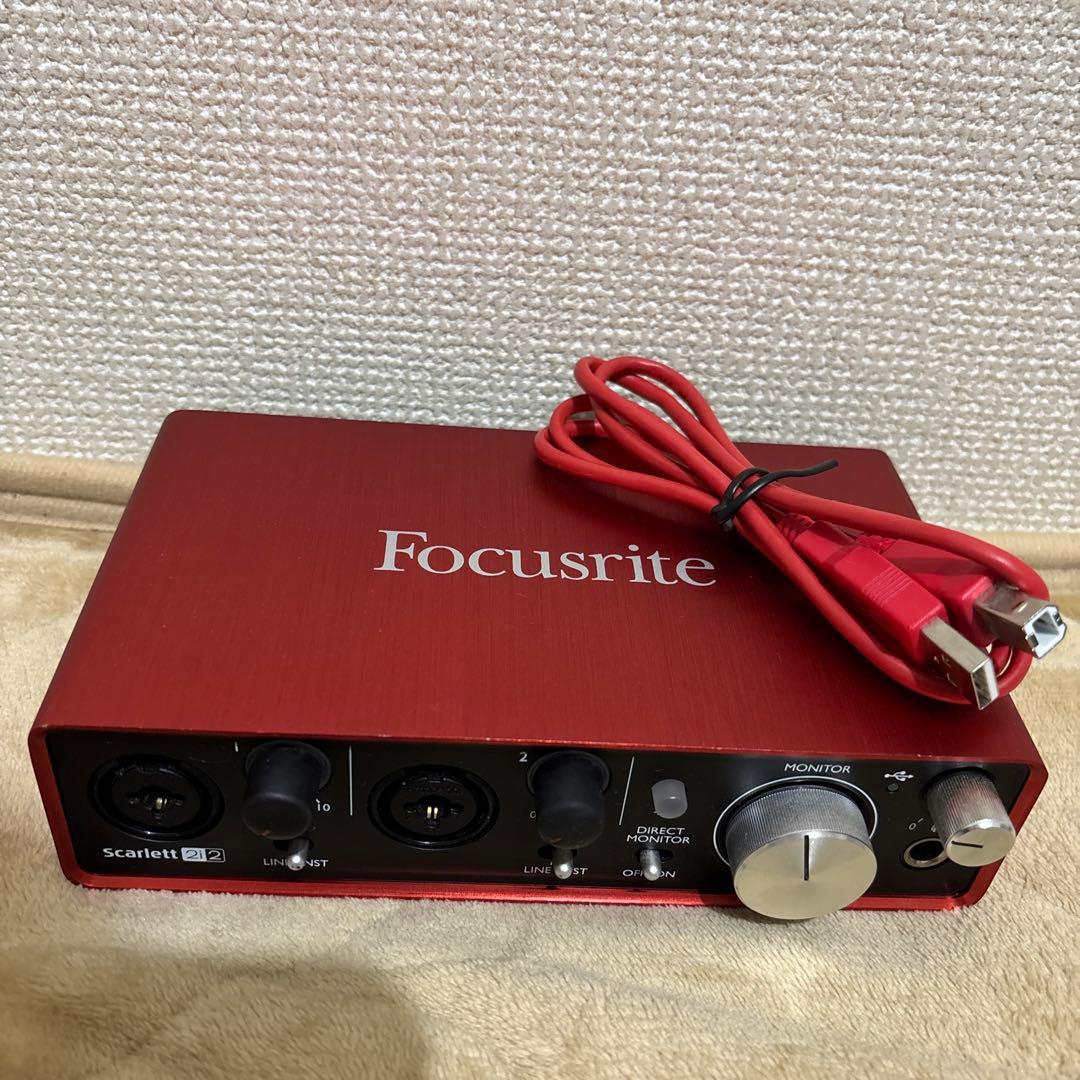 Focusrite Scarlett 2i2 オーディオインターフェイス