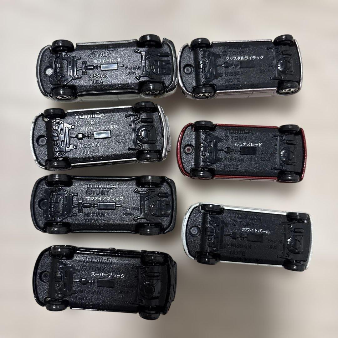 ノート　ティーダ　トミカ　カラーサンプル　NOTE　TIIDA NISSAN