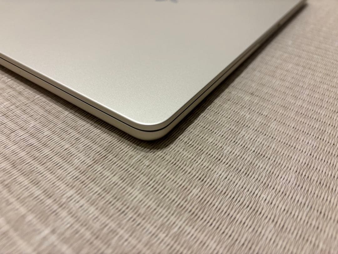 【傷なし】MacBook Air M2 2022 【本体・箱・付属品セット】