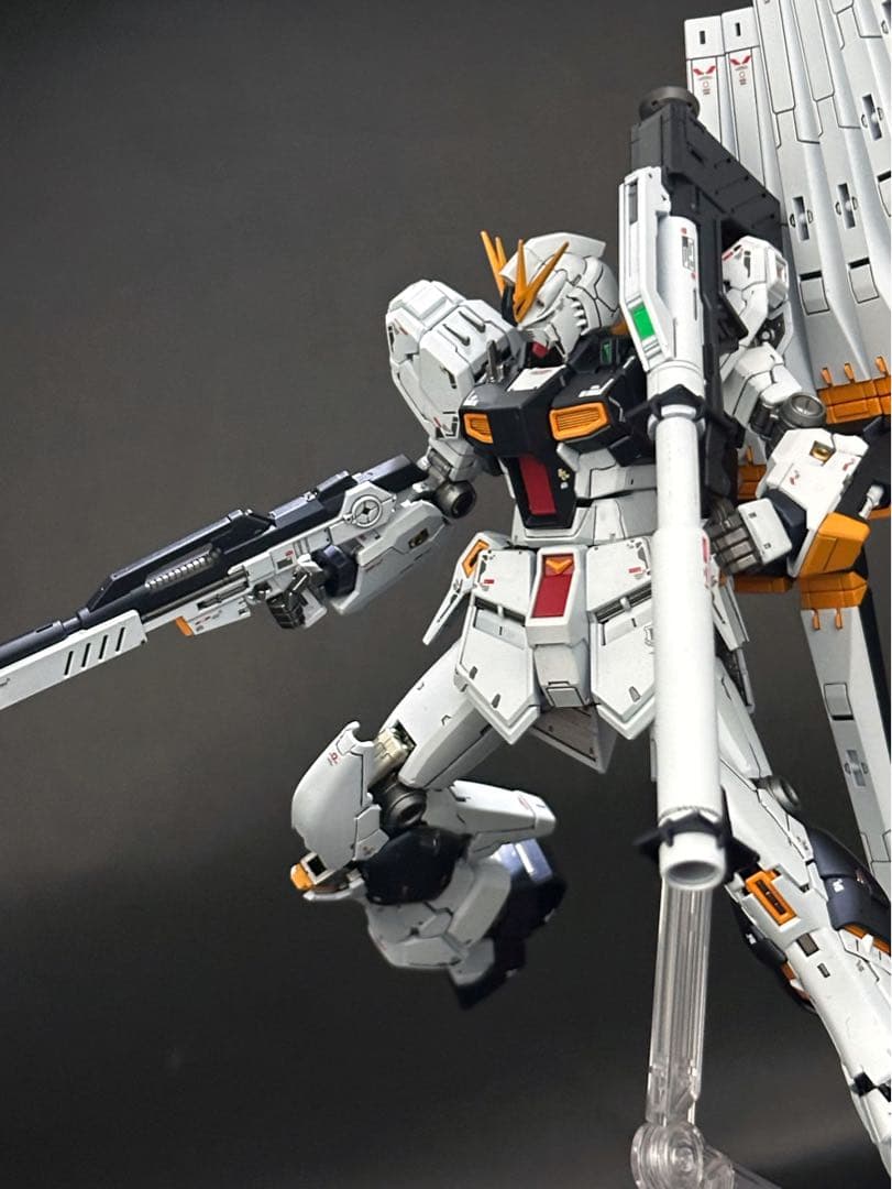m*中様 ガンプラ RG 全塗装完成品 νガンダム