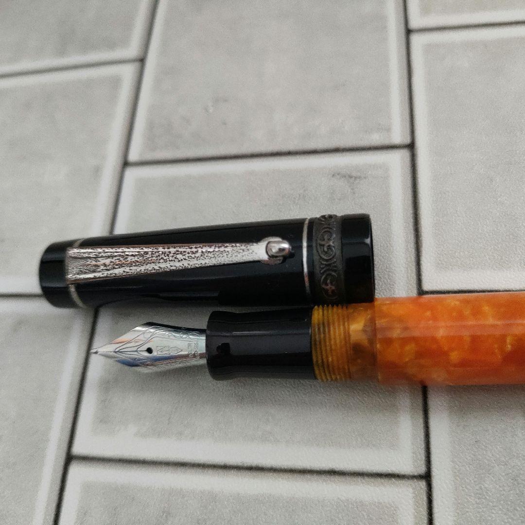 デルタ（delta）ドルチェビータ　万年筆　ボールペンセット　箱付き