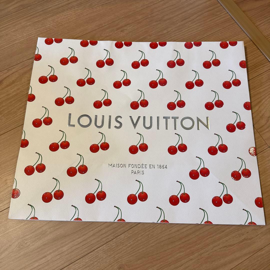 LOUIS VUITTON チェリー柄 ショップ袋