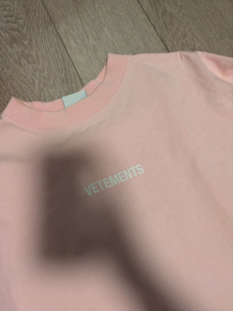 VETEMENTS ロングスリーブTシャツ