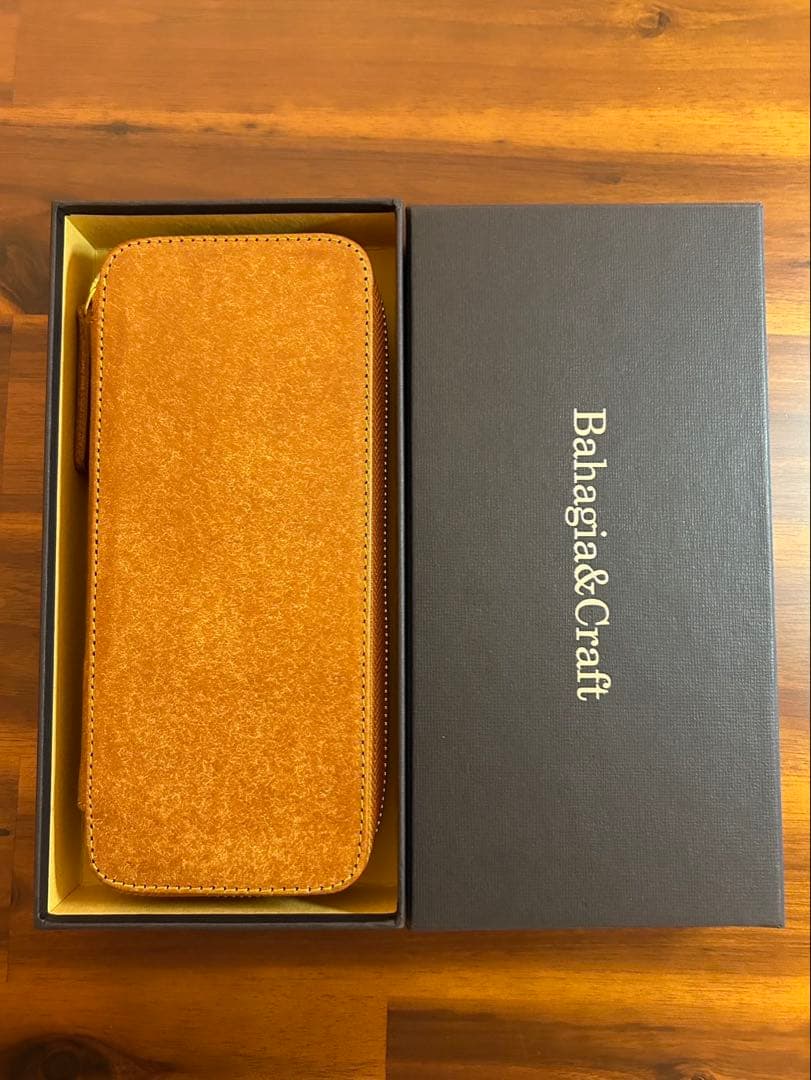 バハギア　Bagagia&Craft ラウンドジップペンケース コニャック