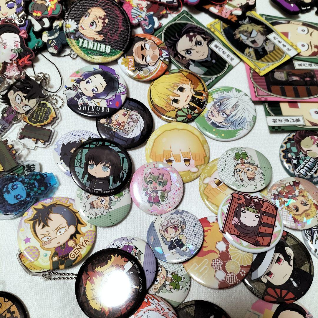 鬼滅の刃 缶バッジ　キーホルダー　ラバーストラップ　セット 大量　まとめ売り