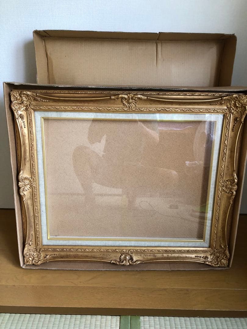 装飾的なゴールドの油彩額縁