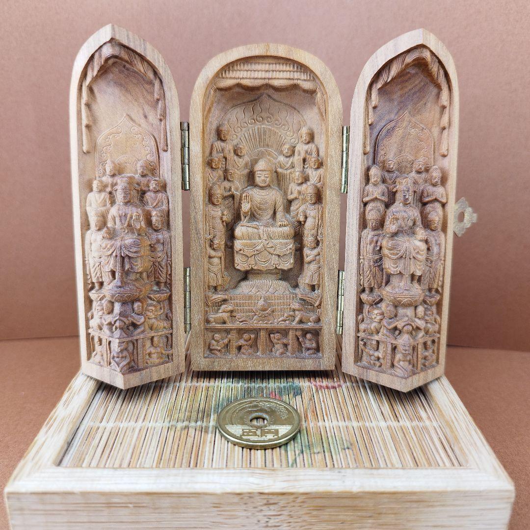 インド老山白檀超精細彫刻 ミニ「国宝緒尊仏籠」《整理番号:BU007》