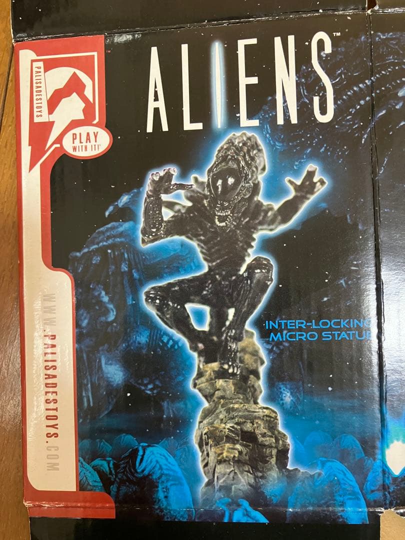 エイリアンウォーリアー マイクロ フィギュア スタチュー