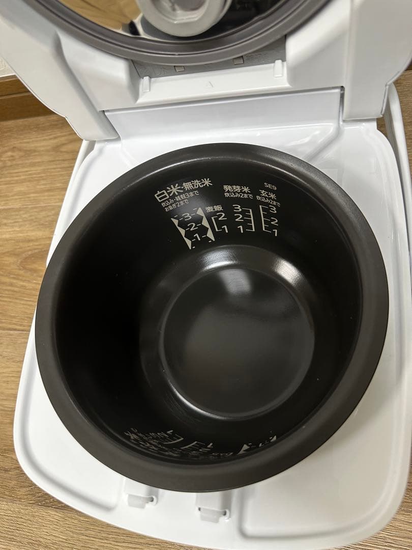 美品　三菱電機 炊飯器 3.5合 NJ-SED06-W 2022年製