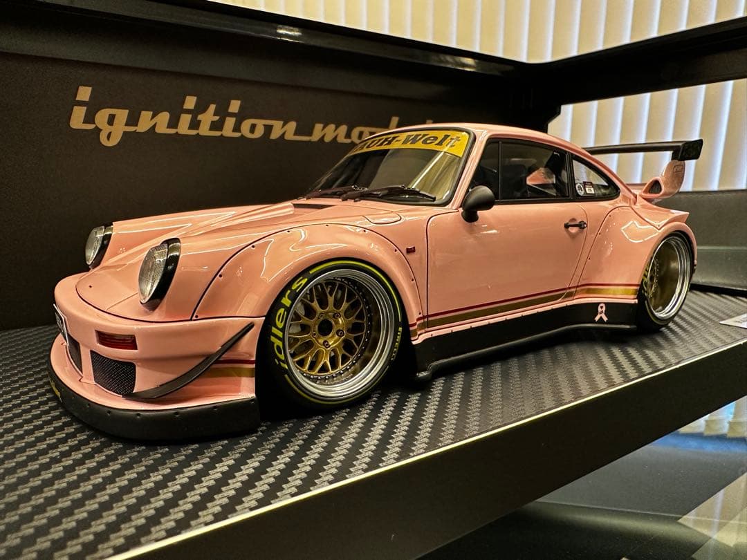 RWB930 Ignition Model 1/18 ピンク