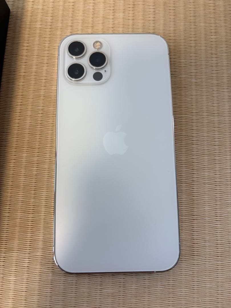 iPhone 12 pro 256GB シルバー