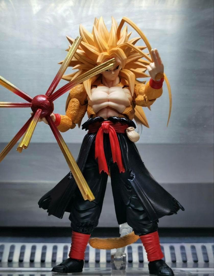 絶版品！海外限定S.H.フィギュア 孫悟空 黄金大猿のスーパーサイヤ人5