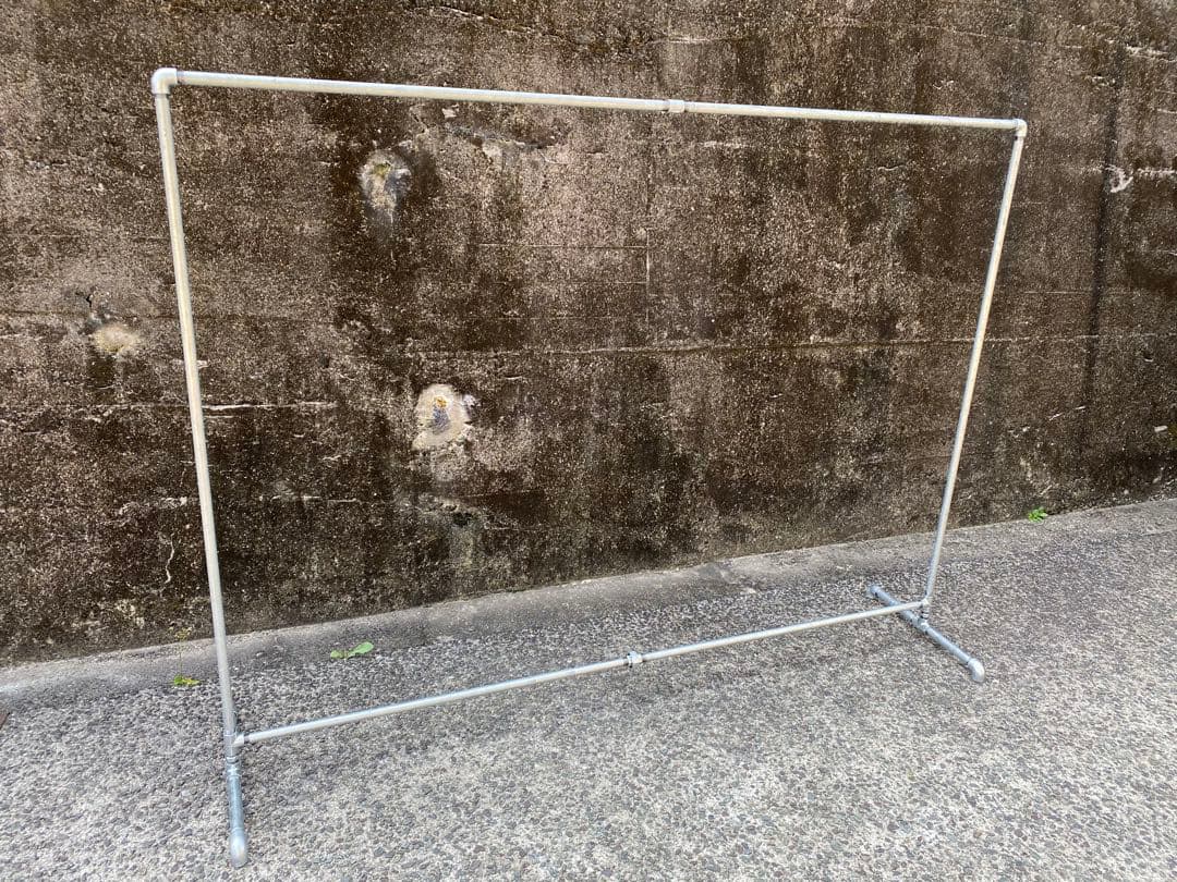 ガス管ハンガーラック　☄️