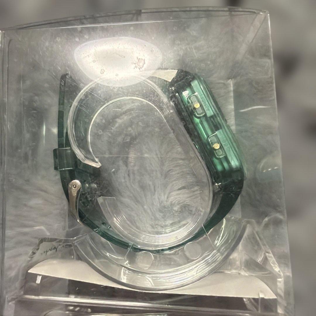 米津玄師 時計 透明緑色 デジタル