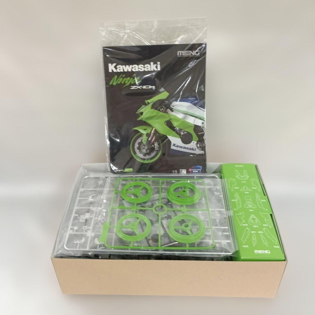 1/9 カワサキ Ninja ZX-10R (塗装済みバージョン)