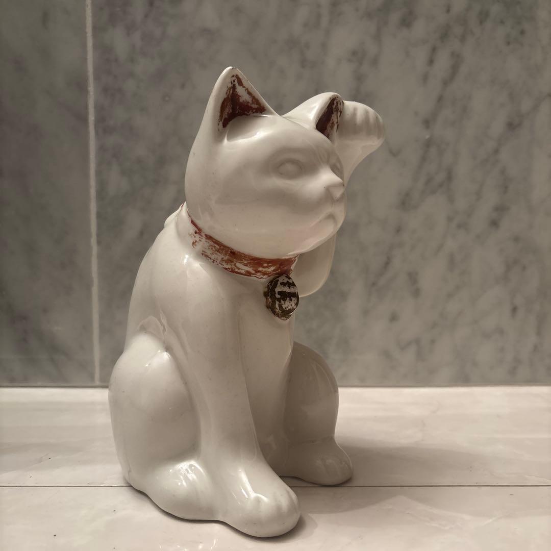 アンティーク　美し過ぎる「猫背」と体型が芸術的で他とは一線を画す招き猫