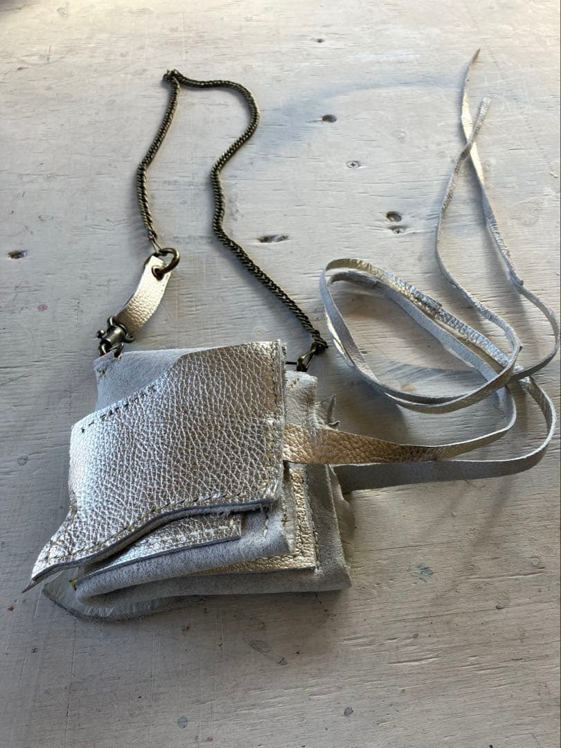 渋金革紐巻く二つ折りたたむネックウォレット＋zipperケース