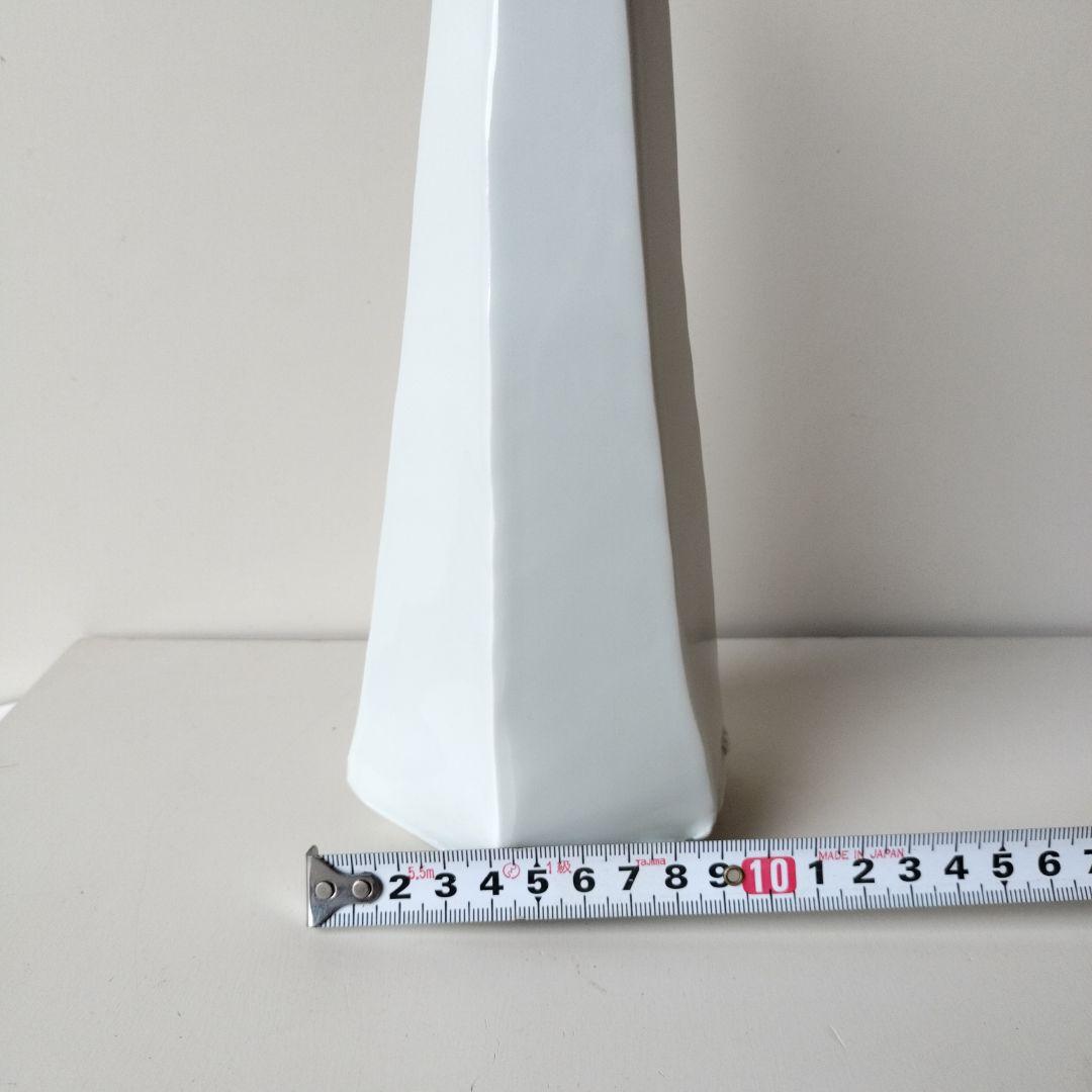 白磁面取花瓶　正月作　砥部焼