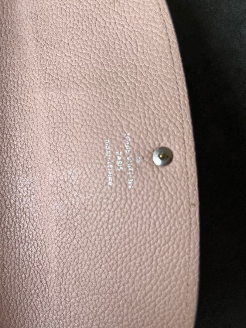 Louis Vuitton ポルトフォイユ　マヒナ　ピンクベージュ　二つ折り財布