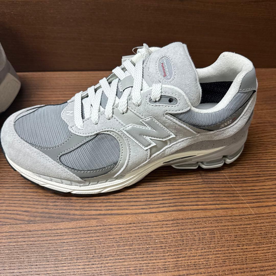 スニーカー New Balance M2002RXJ