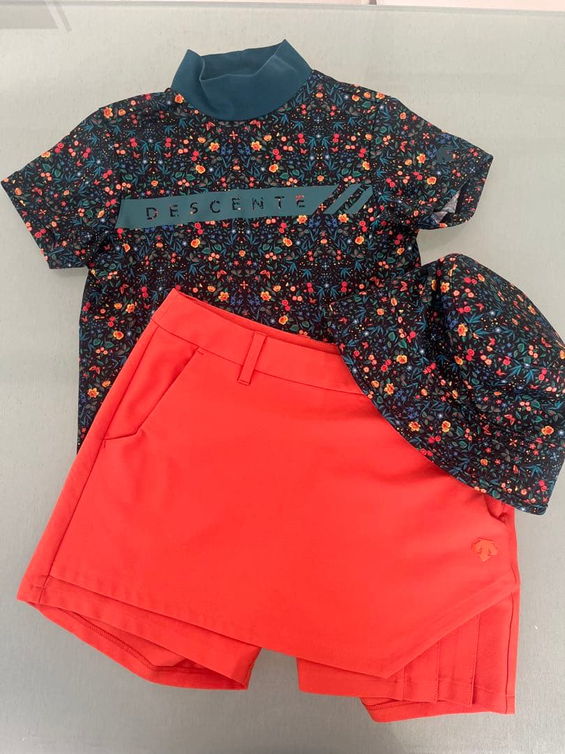 DESCENTE ゴルフウェアセット 花柄