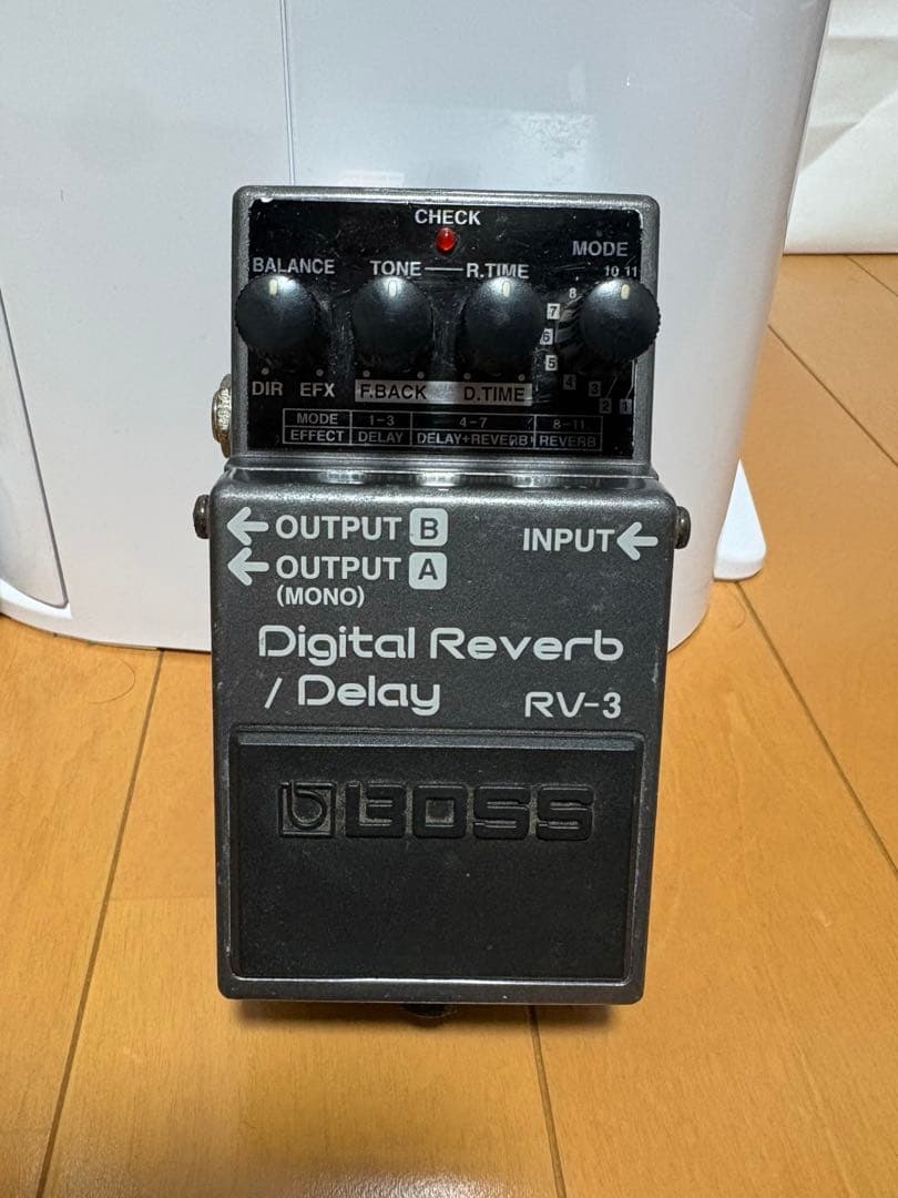 BOSS デジタルリバーブ/ディレイ RV-3