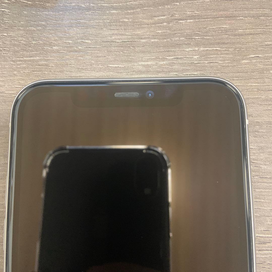 Apple iPhone 11 ホワイト 本体　箱、説明書付き　SIMロックなし