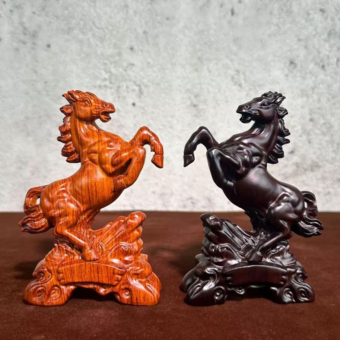 木製馬の置物 赤茶色と黒のセット