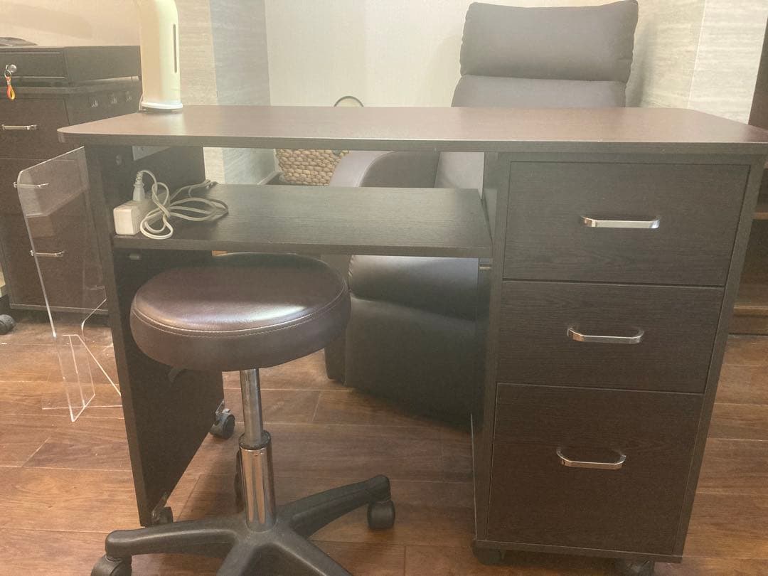 ❗️美品❗️ネイルテーブル