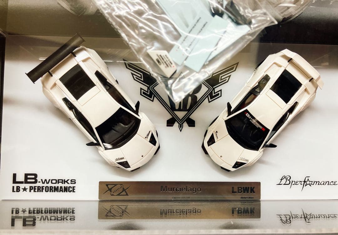 1/64 404 error LB ランボルギーニ　ムルシエラゴ　白二台