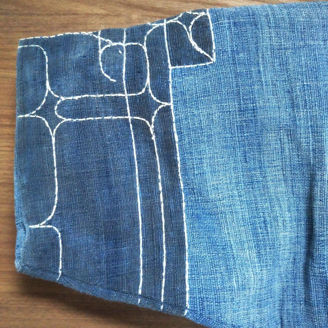 アイヌ着物　切り伏せ刺繍