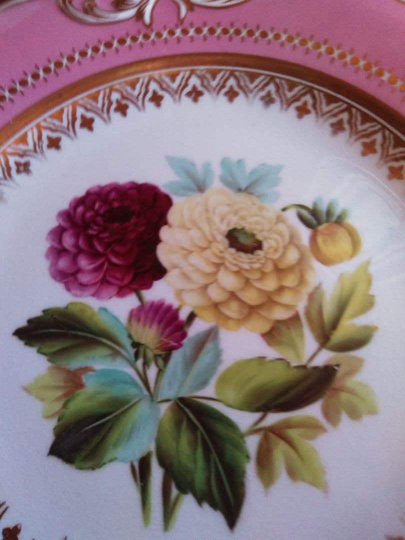 アンティークの素敵な飾り皿