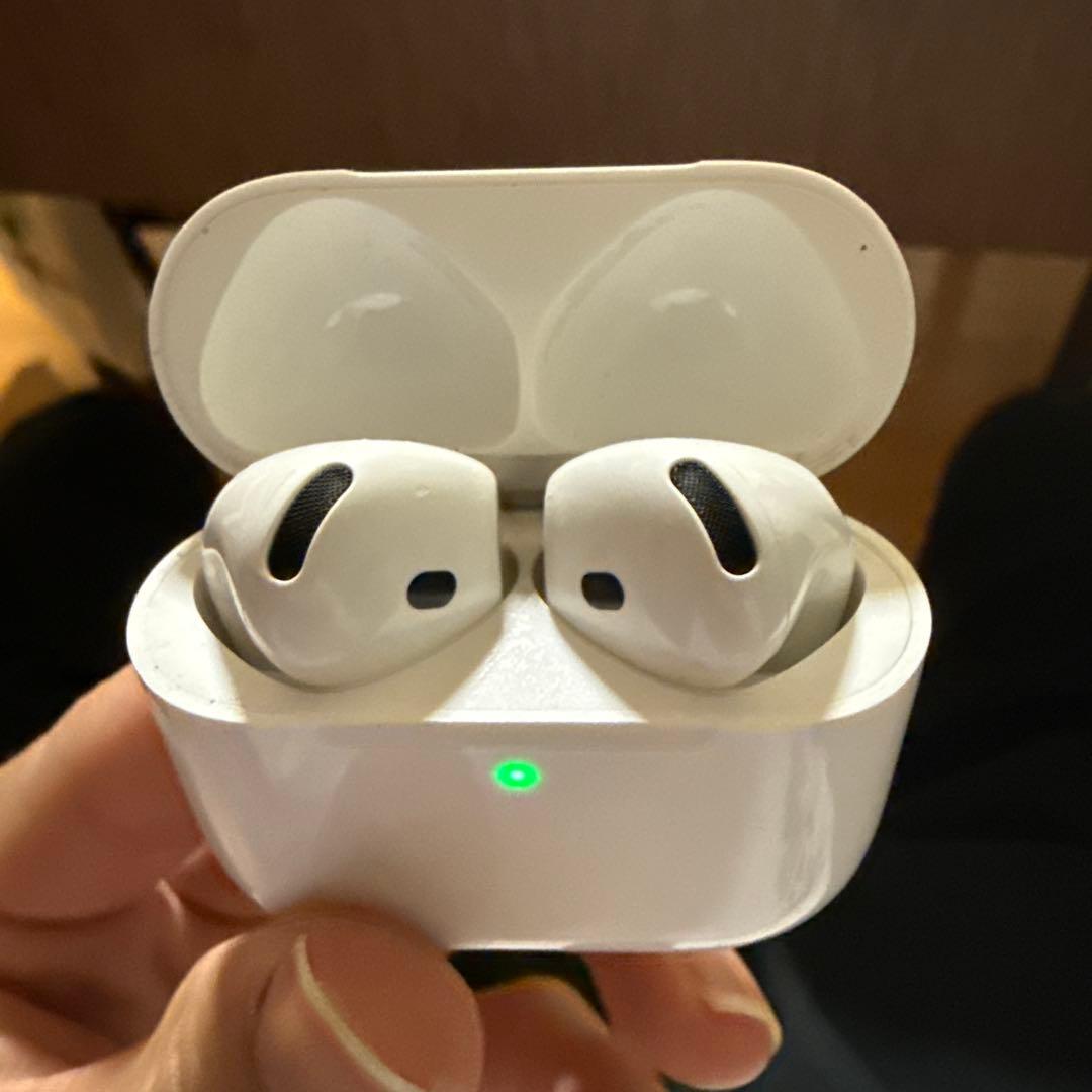 AirPods 4 ANC 本体 ホワイト